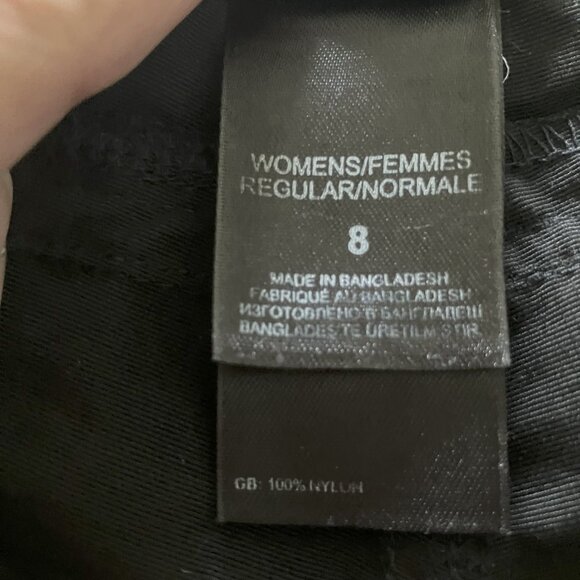 The North Face Women's Black Cargo Shorts - Picture 7 of 8